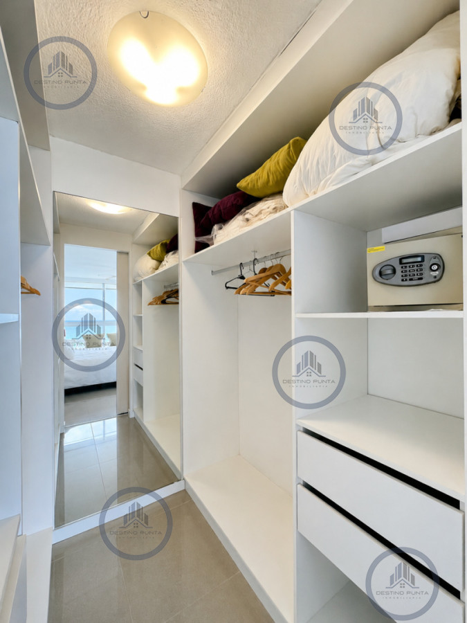 Apartamento ID.1121 - Moderno Apartamento Penthouse con Parrillero en torre One, Playa Brava Punta del Este