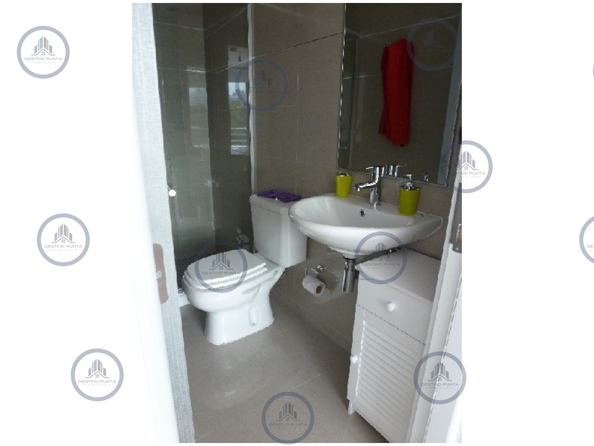 Apartamento ID.447 - Alquiler temporal de apartamento de dos dormitorios con dos baños en Playa Mansa, Punta del Este