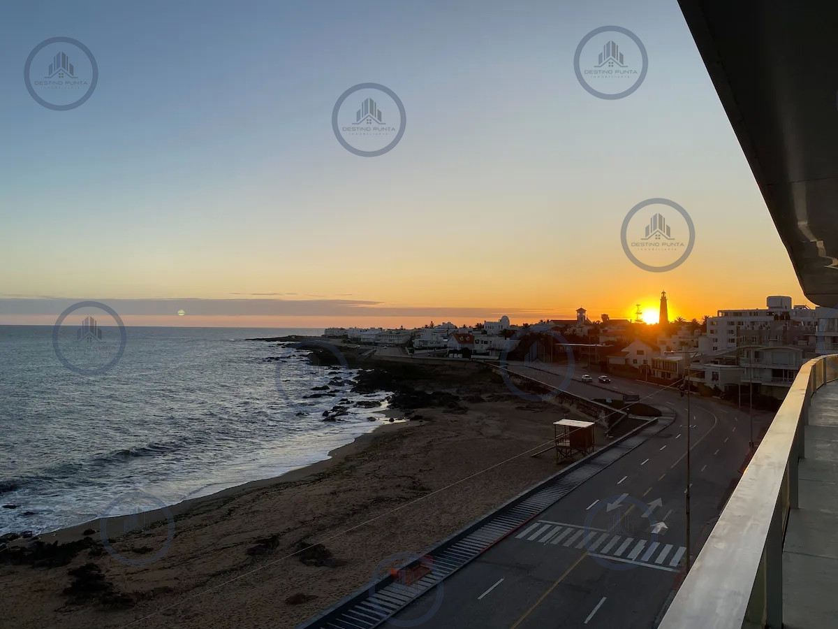 Excelente Apartamento de 3 Dormitorios Frente al Mar, Península — fotografía 2
