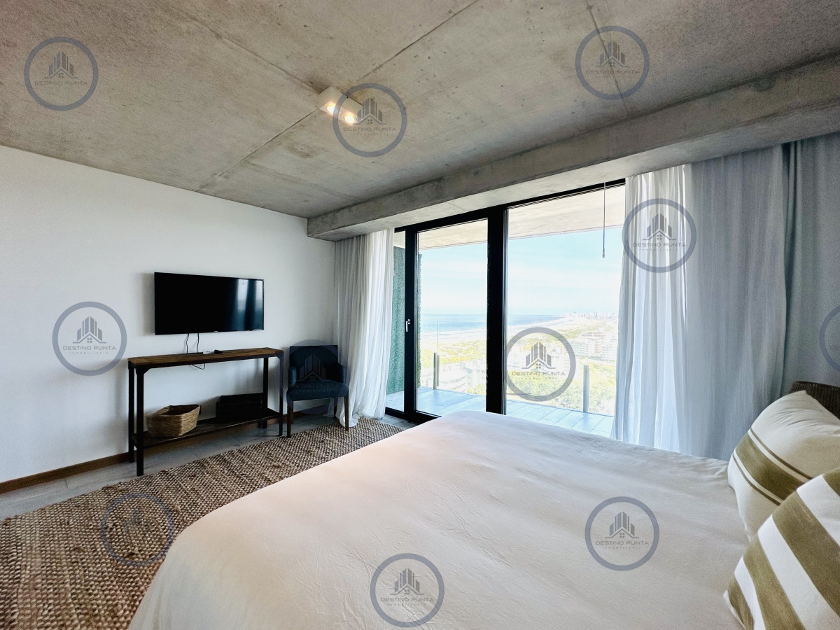Apartamento ID.680 - Venta y alquiler de Apartamento de 1 Dormitorio en suite piso alto de Torre Surfside Village, Punta del Este