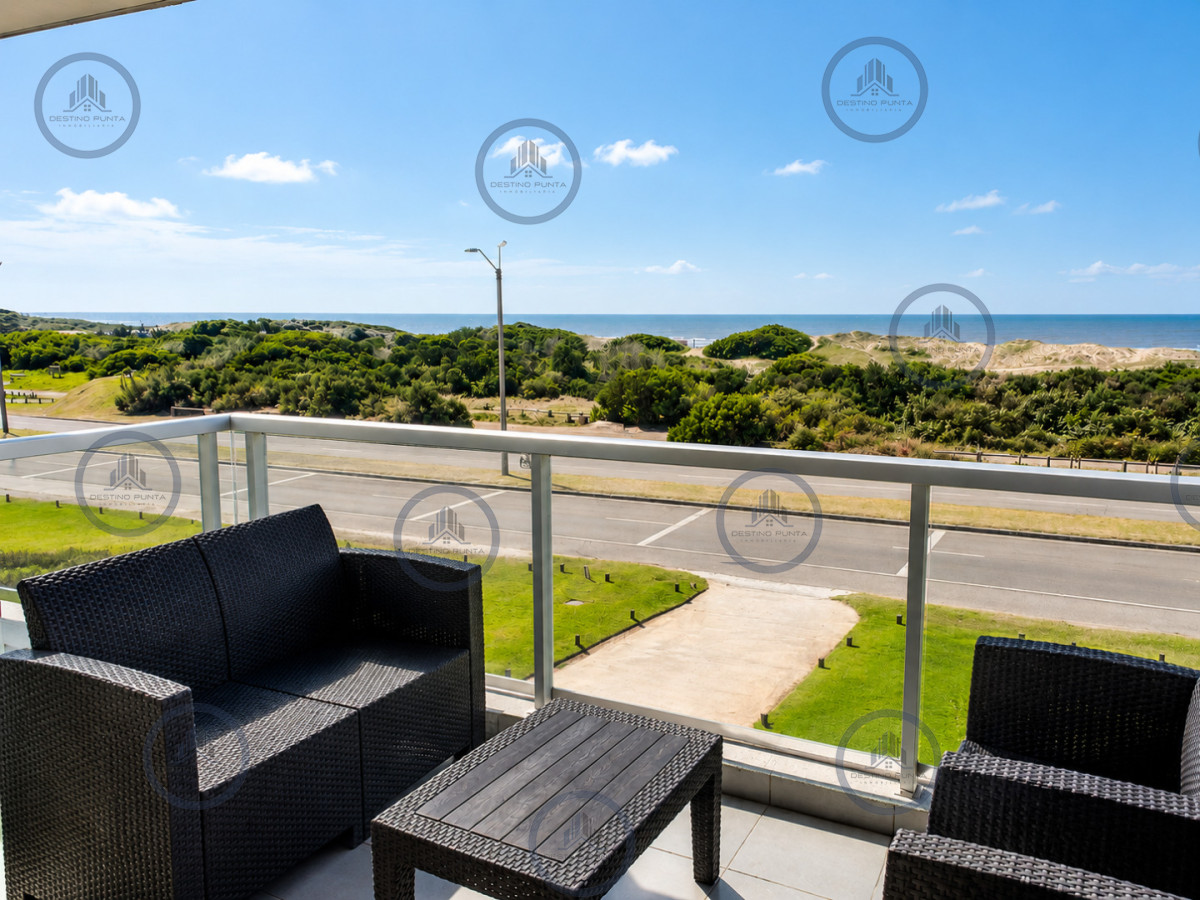 Apartamento ID.3259 - Moderno Apartamento de 3 Dormitorios frente al mar en Playa Brava, Punta del Este