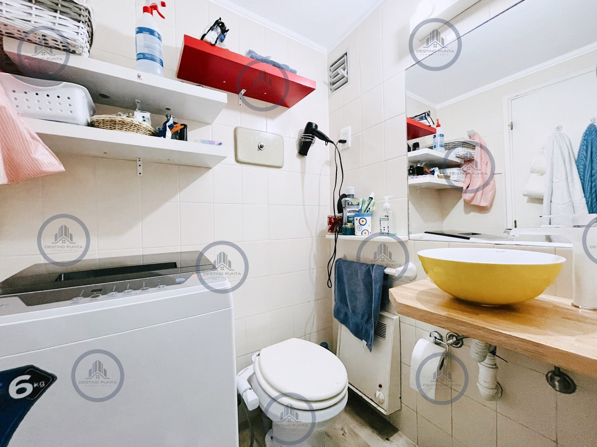 Apartamento ID.2075 - Excelente Apartamento de 2 Dormitorios Frente a Los Dedos, Playa Brava Punta del Este
