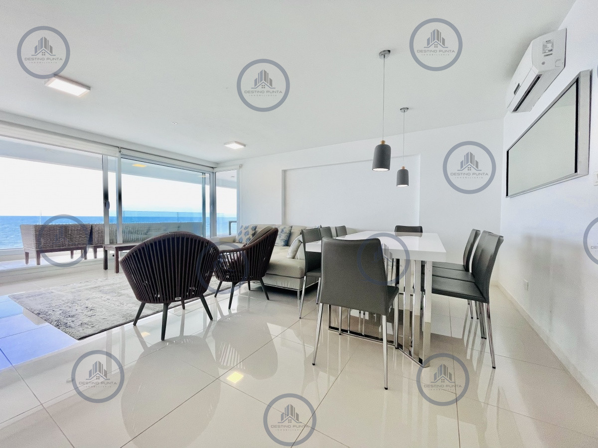 Apartamento ID.304 - Apartamento de 3 Dormitorios y Parrillero Frente al Mar, Playa Mansa