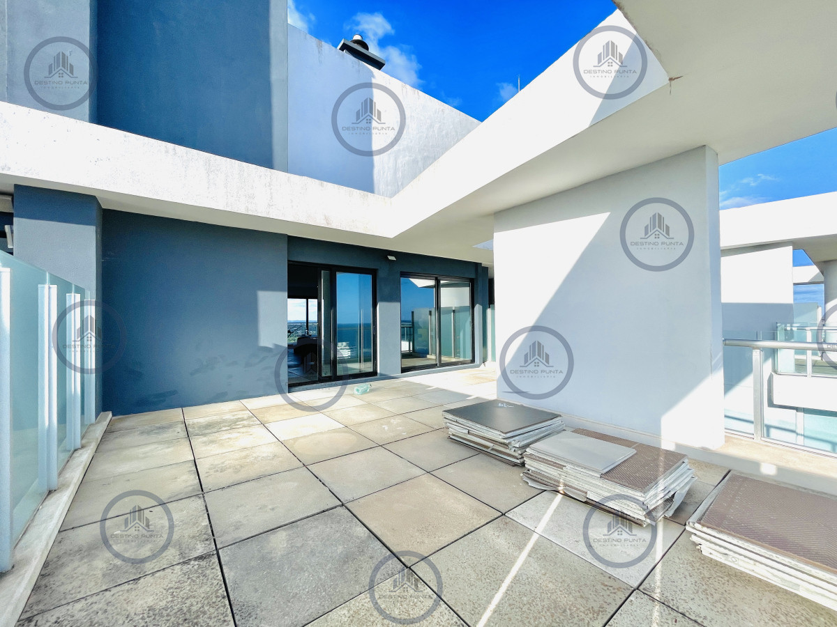 Apartamento ID.2518 -  Exclusivo Penthouse de 3 Dormitorios con Vistas panorámicas a Playa Brava, en Venta