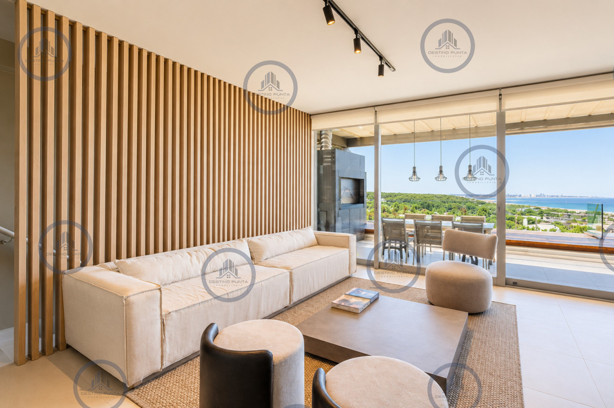 Apartamento ID.429 - Apartamento de 3 Dormitorios, Parrillero de uso exclusivo y Jardín en Punta Ballena, Punta del Este