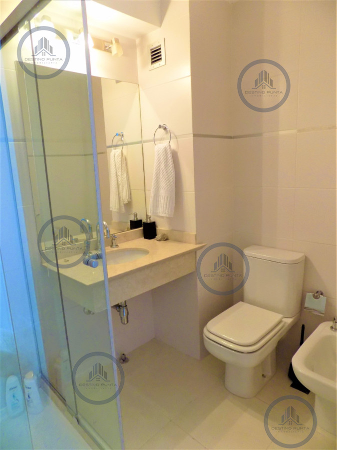 Apartamento ID.1750 - Excelente Apartamento de 2 Dormitorios en Playa Mansa - Punta del Este