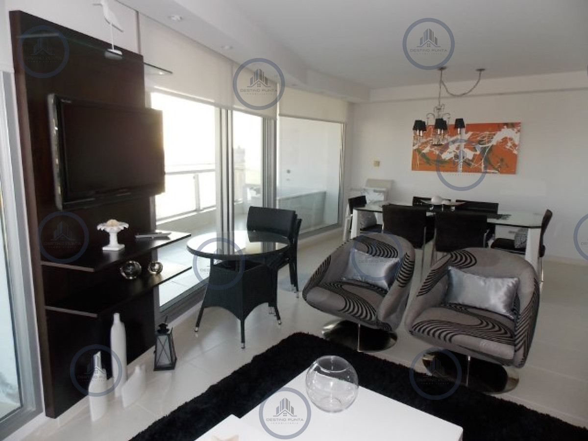 Apartamento ID.86 - Venta  de apartamento esquinero de tres dormitorios en Playa Mansa