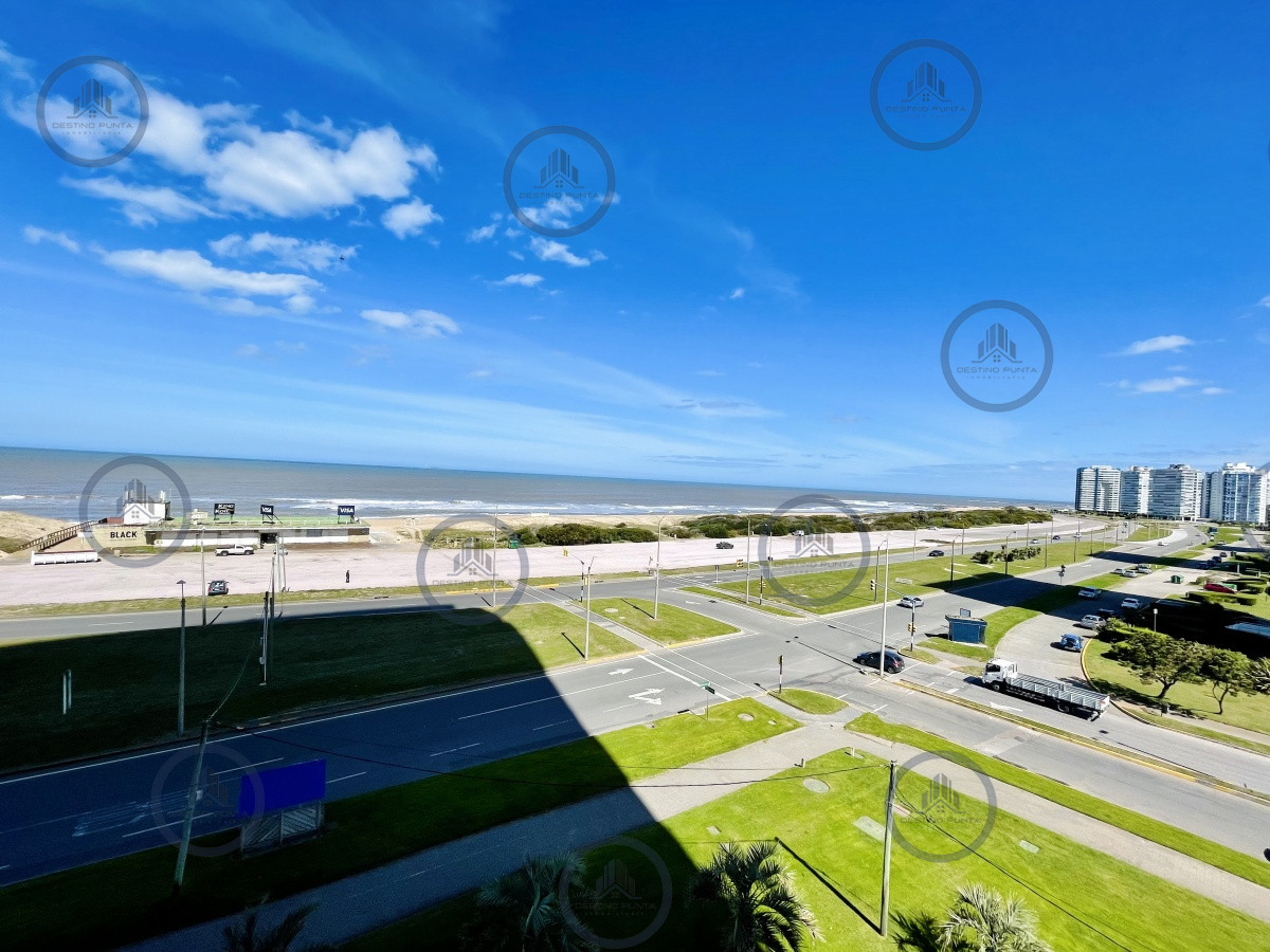 Apartamento ID.45 - Alquiler temporario de departamento premium de 3 Dormitorios y dependencia de servicio, Playa Brava