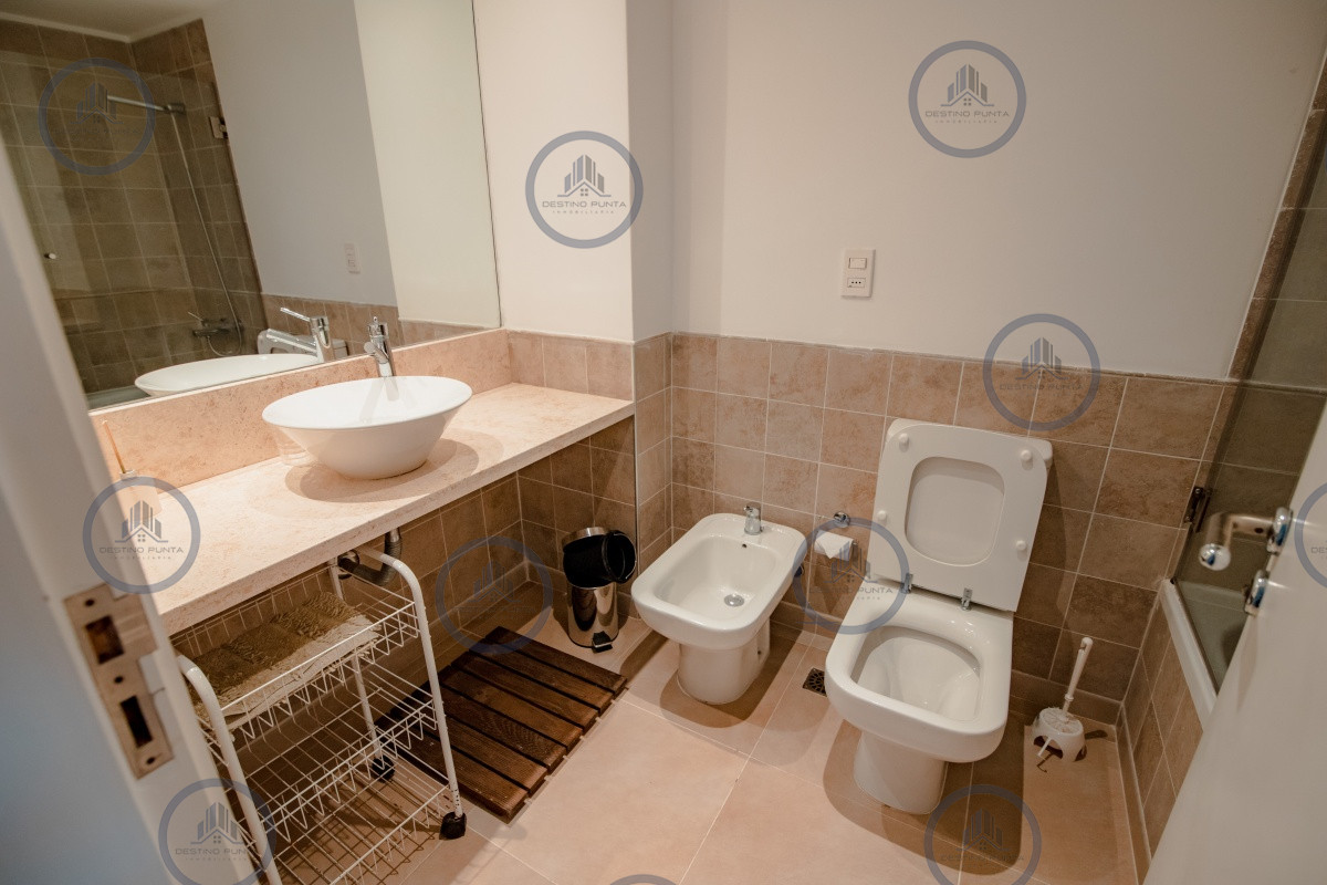 Apartamento ID.557 - Venta de apartamento de dos dormitorios con parrillero exclusivo, Punta Ballena