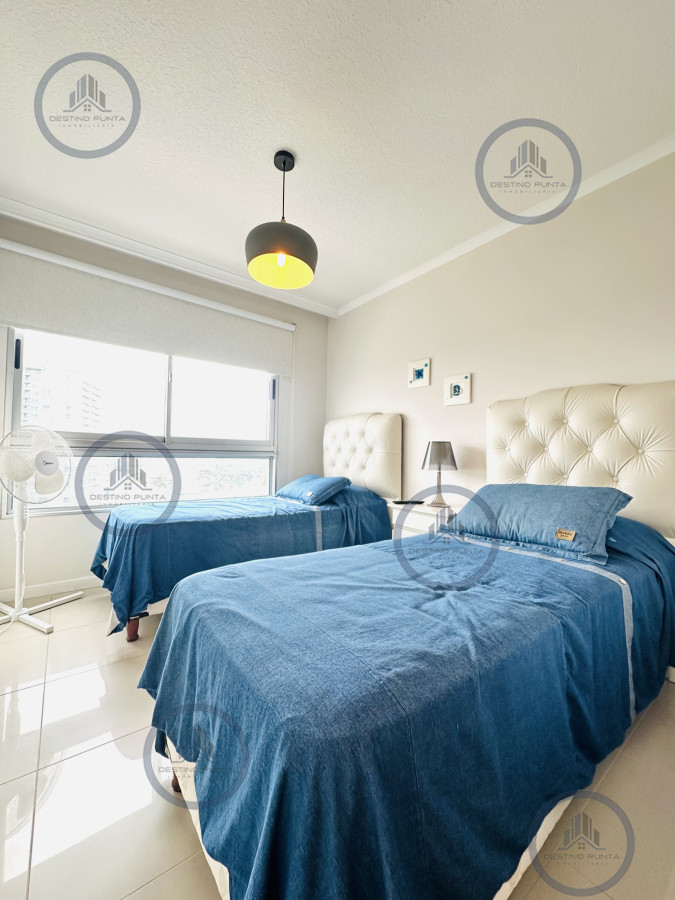 Apartamento ID.176 - Apartamento de 3 Dormitorios en Venta, Ocean Drive Punta del Este