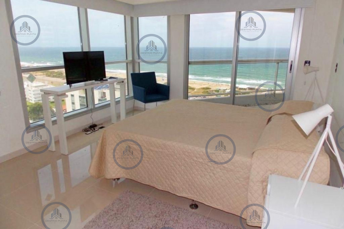 Apartamento ID.2186 - Apartamento piso alto con Vista de 3 Dormitorios y Parrillero en Playa Brava, Punta del Este 