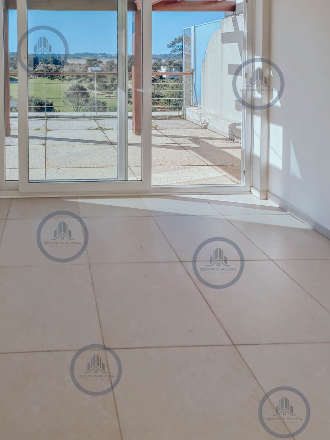 Apartamento ID.230 - Exclusivo penthouse en venta de dos dormitorios sobre Playa Mansa