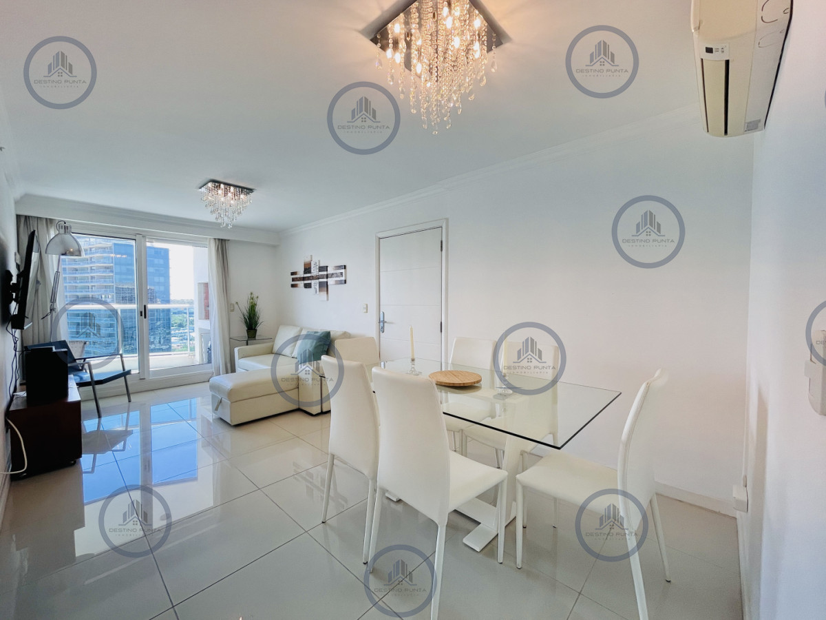 Apartamento ID.1755 - Moderno Apartamento de 2 Dormitorios en Venta, Playa Mansa 