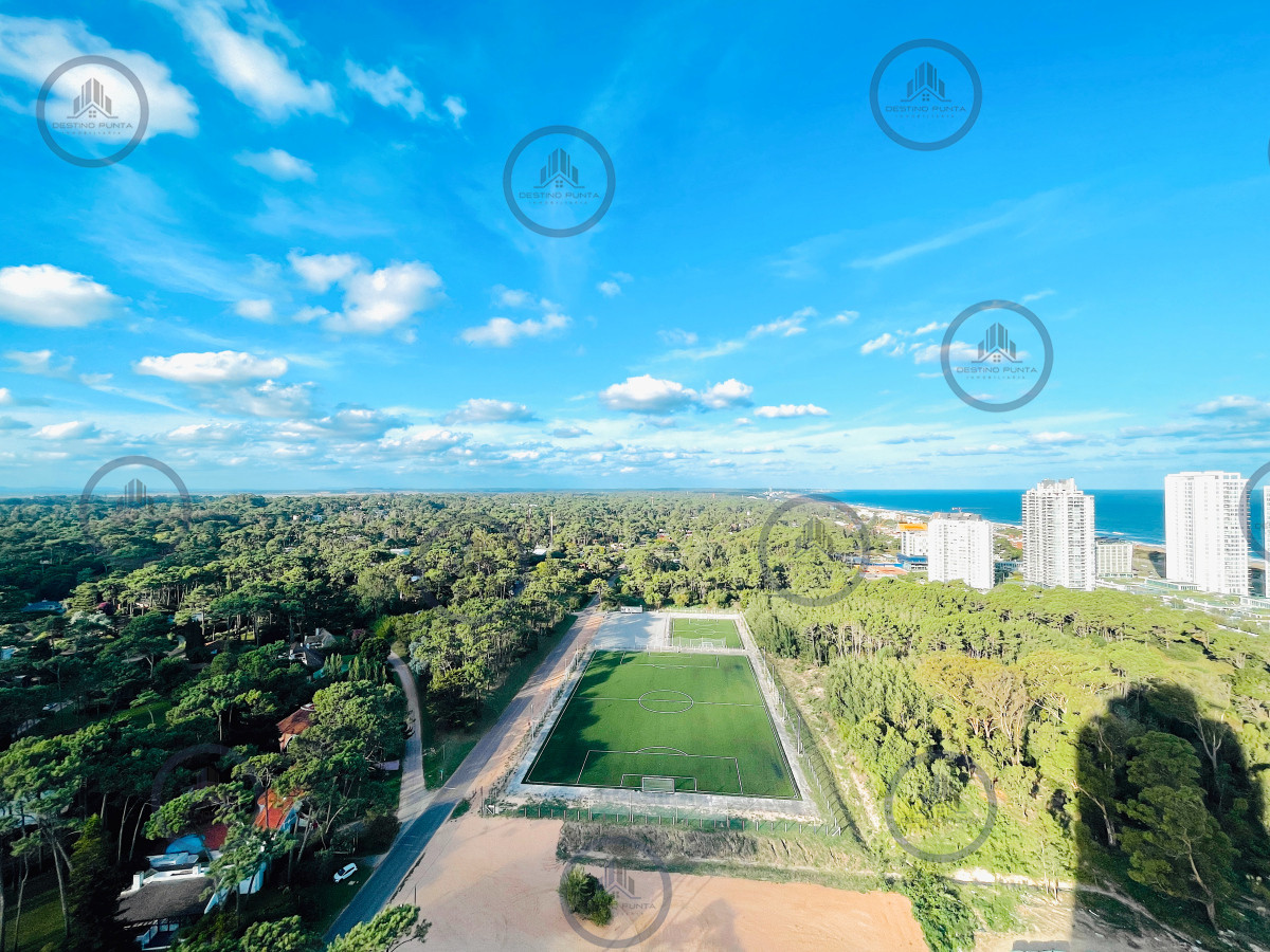 Apartamento ID.2518 -  Exclusivo Penthouse de 3 Dormitorios con Vistas panorámicas a Playa Brava, en Venta