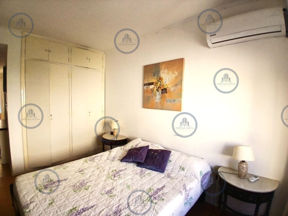 Apartamento ID.3193 - Venta | Apartamento de 2 dormitorios frente al mar – Playa Mansa, Punta del Este