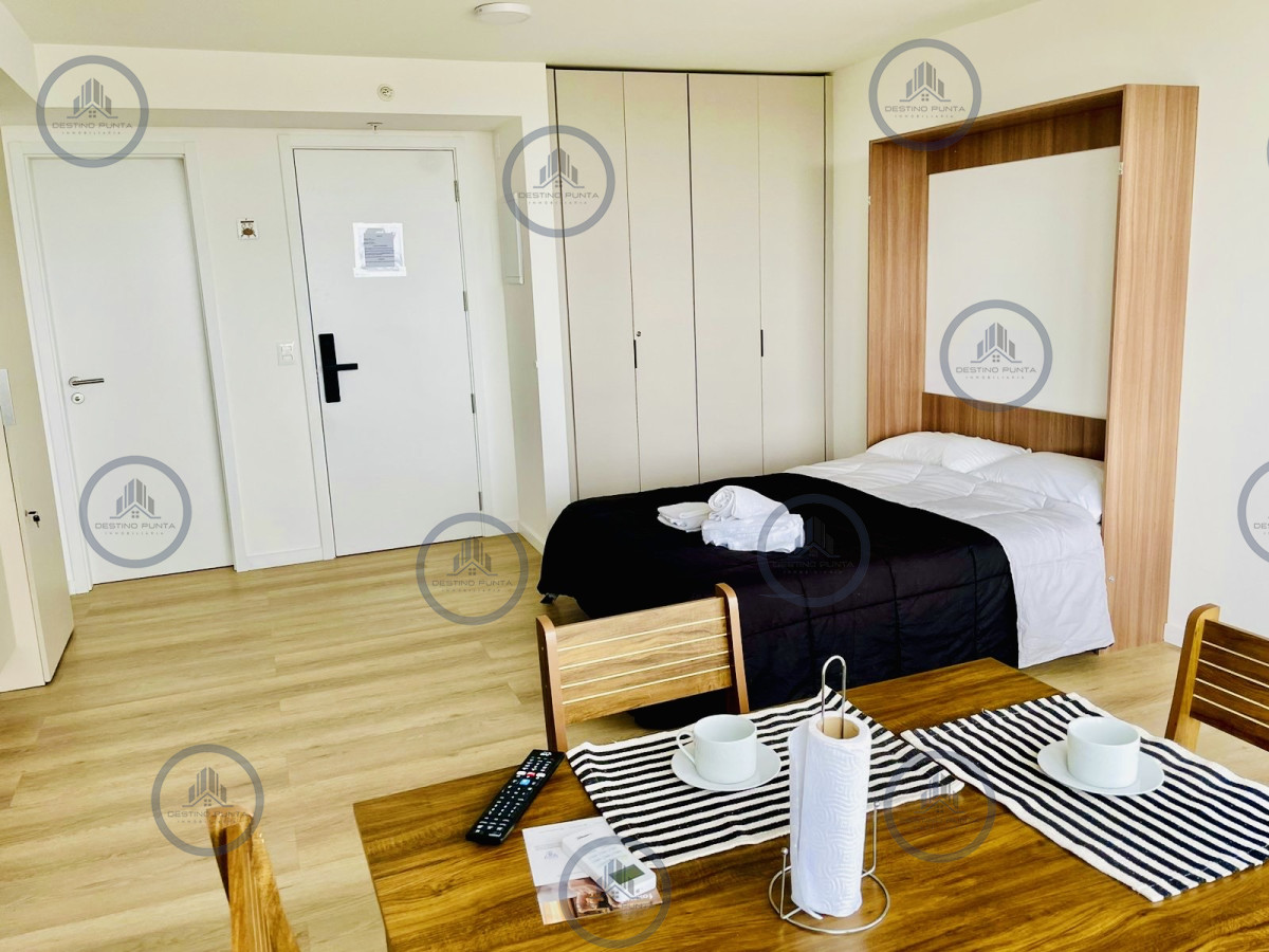 Apartamento ID.1835 - Moderno Monoambiente en Torre con Servicios sobre Roosevelt, Punta del Este