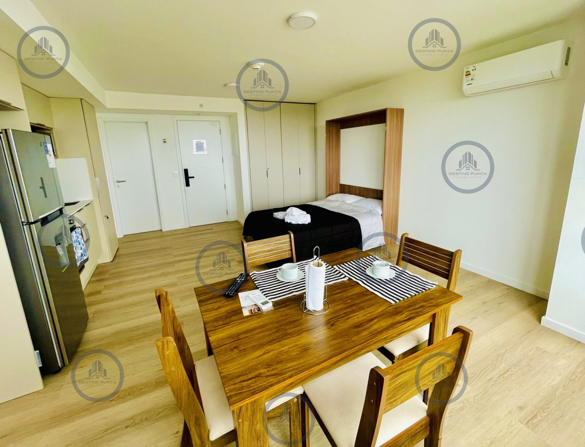 Apartamento ID.1835 - Moderno Monoambiente en Torre con Servicios sobre Roosevelt, Punta del Este