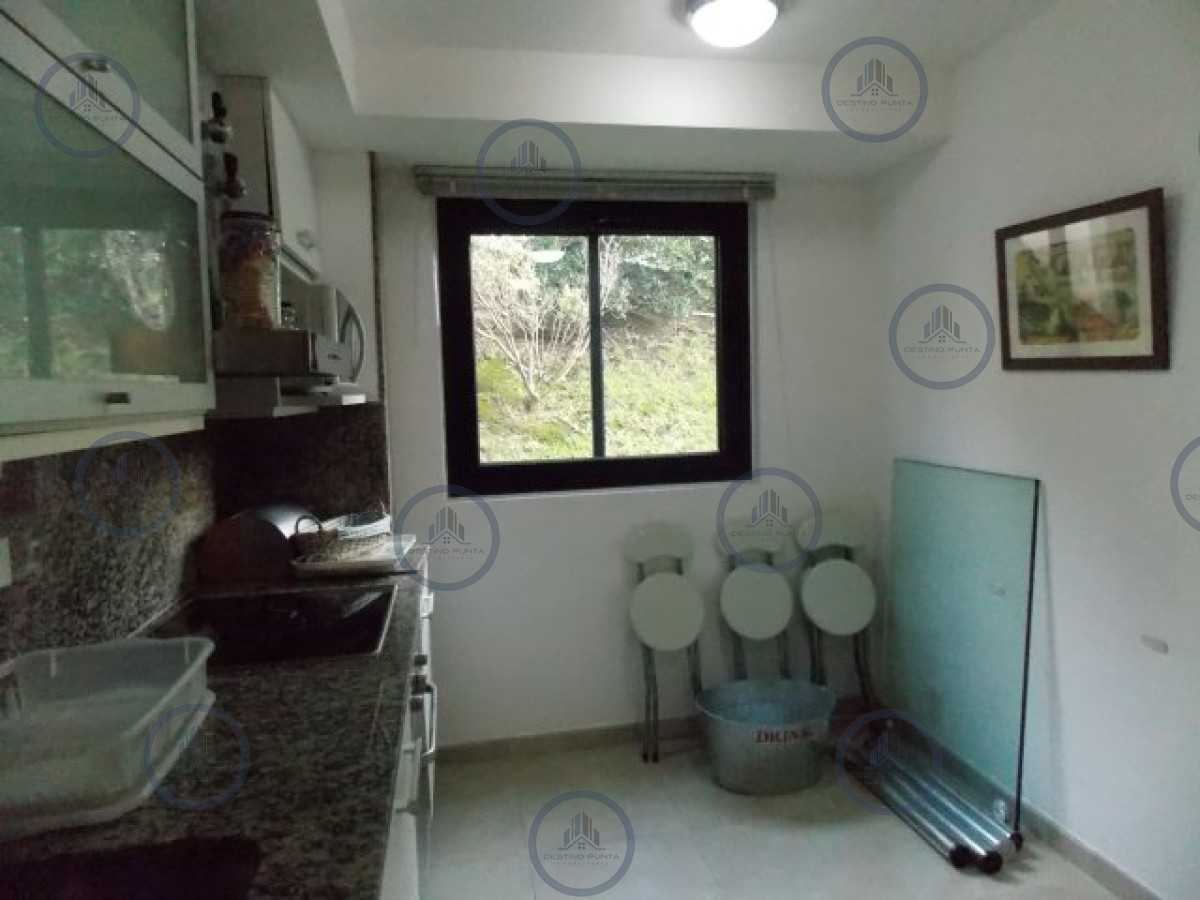 Apartamento ID.32 - Alquiler temporario de departamento esquinero de dos dormitorios mas dependencia de servicio, Punta Ballena