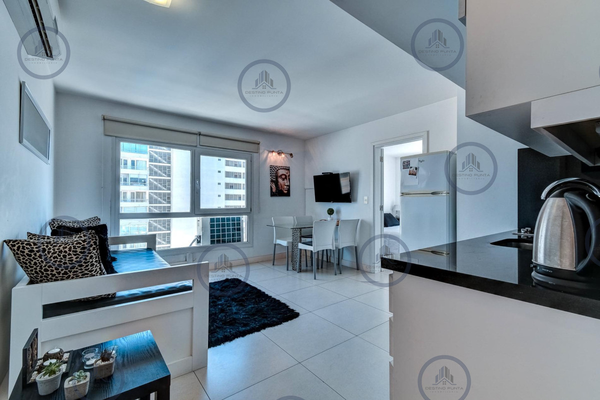 Apartamento ID.2020 - Oportunidad en Venta, Apartamento de 1 Dormitorio en la Península de Punta del Este