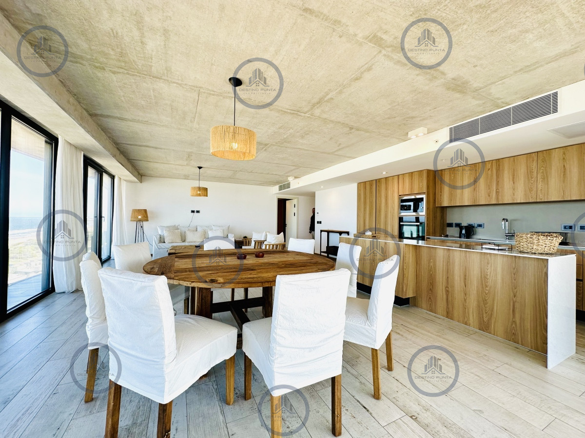 Apartamento ID.677 - Venta y alquiler de apartamento de tres dormitorios con tres suites moderno a estrenar, playa Brava