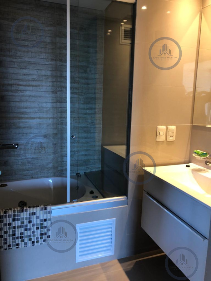 Apartamento ID.164 - Venta y alquiler temporario de apartamento de un dormitorio con parrillero en Playa Brava