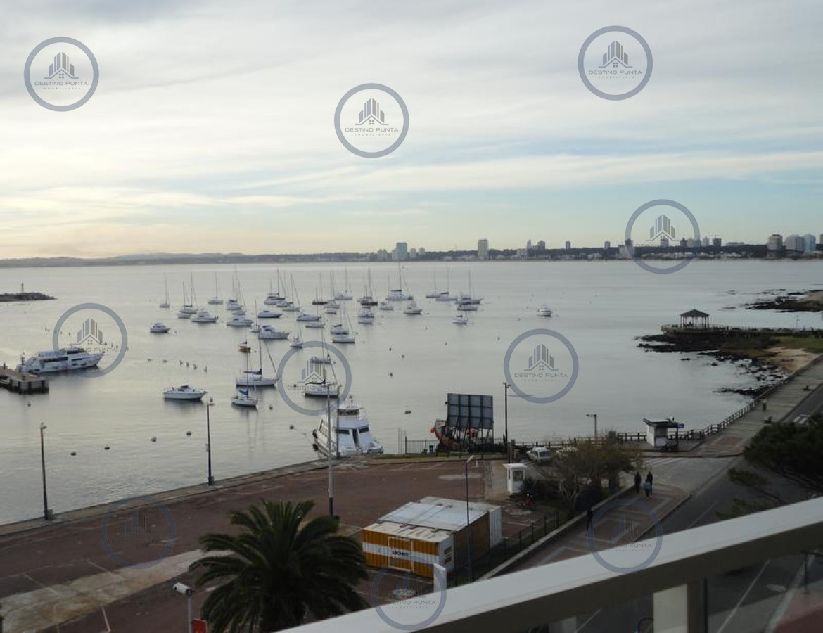 Apartamento ID.956 - Apartamento de 6 Dormitorios Frente al Puerto de Punta del Este