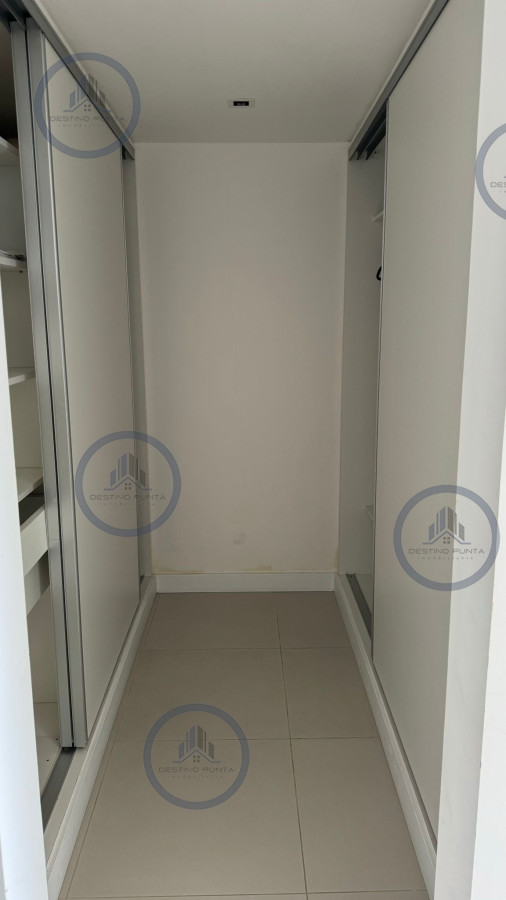 Apartamento ID.2426 - Alquiler temporal de apartamento de 2 dormitorios con parrillero y patio en punta ballena 