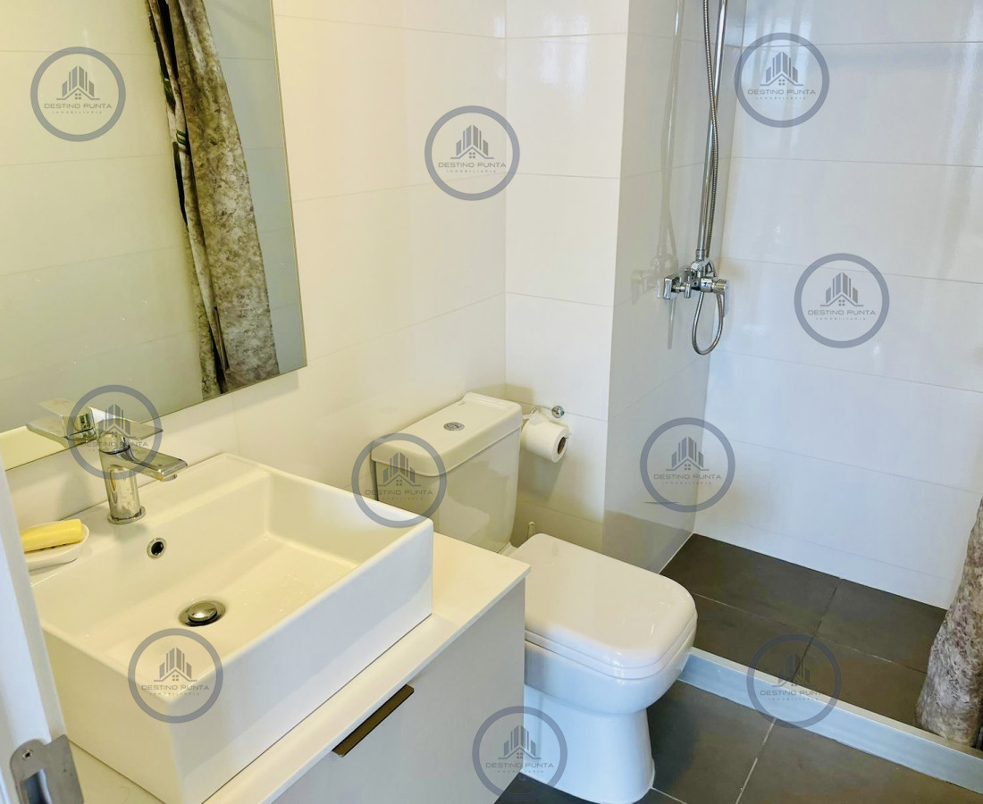 Apartamento ID.1835 - Moderno Monoambiente en Torre con Servicios sobre Roosevelt, Punta del Este