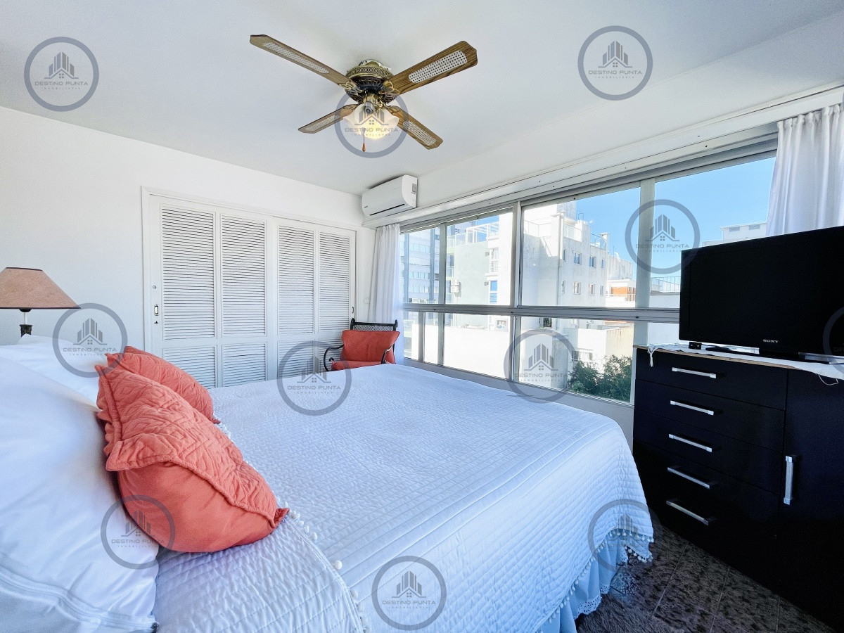 Apartamento ID.824 - Apartamento de 2 Dormitorios Reciclado, Península de Punta del Este