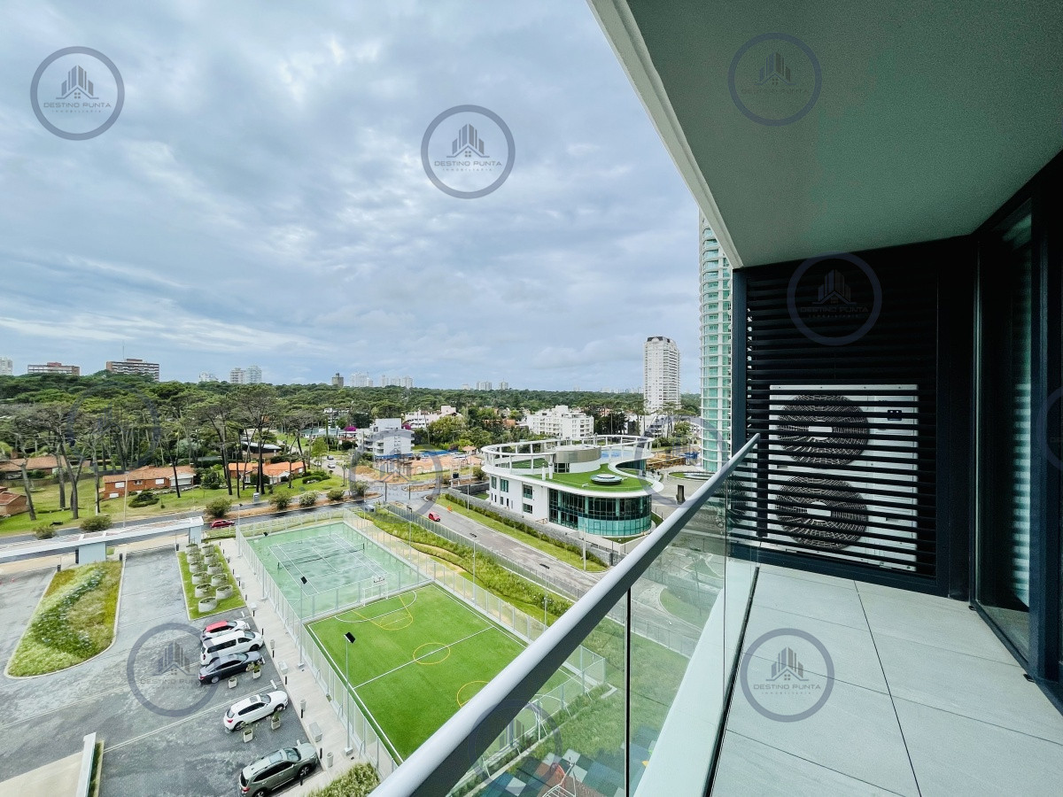 Apartamento ID.1122 - Venta y Alquiler Anual Moderno Apartamento de 2 Dormitorios en Torre Venetian sobre Playa Mansa