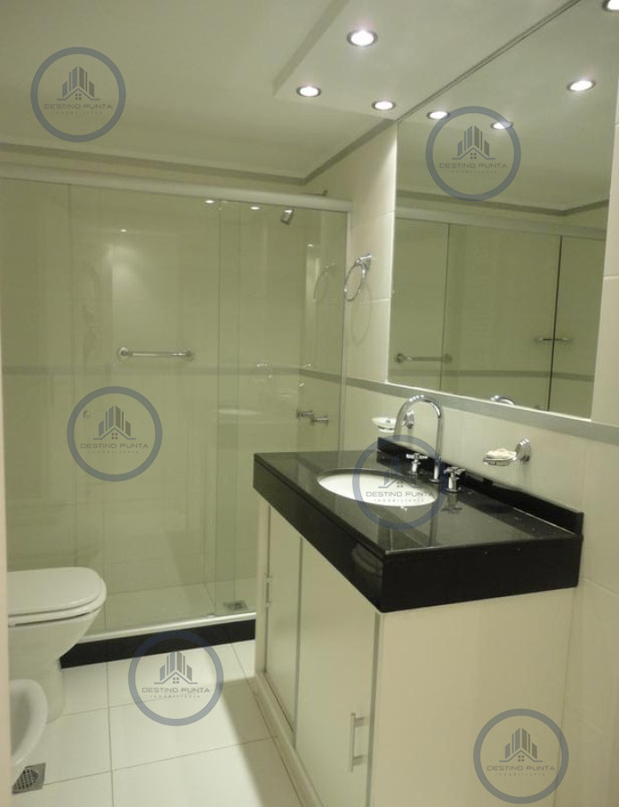 Apartamento ID.956 - Apartamento de 6 Dormitorios Frente al Puerto de Punta del Este