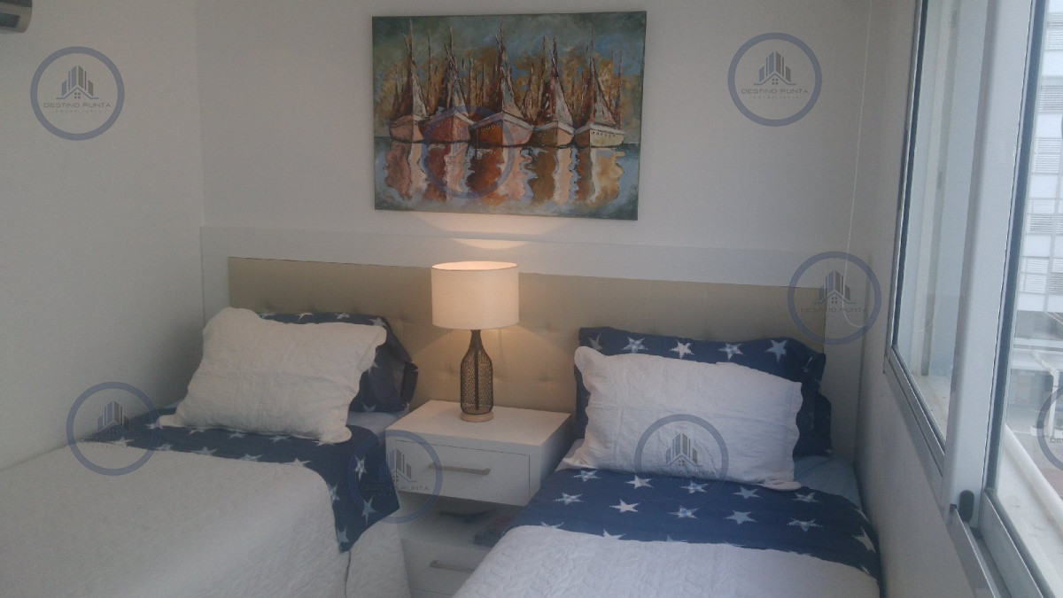 Apartamento ID.956 - Apartamento de 6 Dormitorios Frente al Puerto de Punta del Este