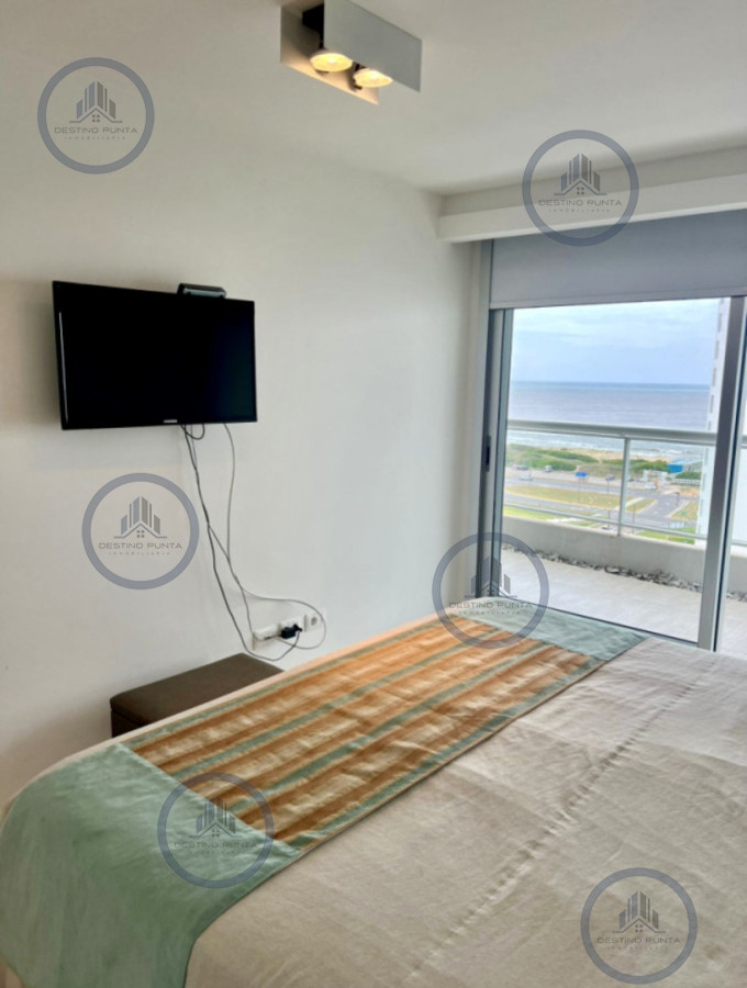 Apartamento ID.3160 - Venta de apartamento con vista al mar a pasos de playa Brava de 2 dormitorios con parrillero 
