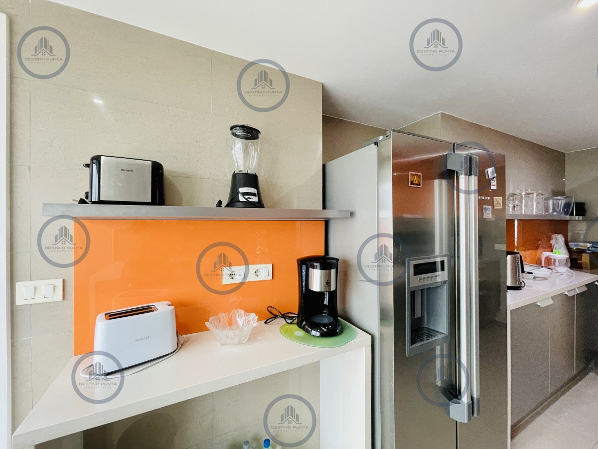 Apartamento ID.159 - Moderno Apartamento de 3 Suites en Playa Mansa con Vista al Mar