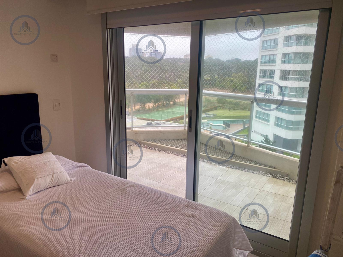 Apartamento ID.2159 - Oportunidad Moderno Apartamento de 2 Dormitorios y Dependencia a Pasos de Playa Brava