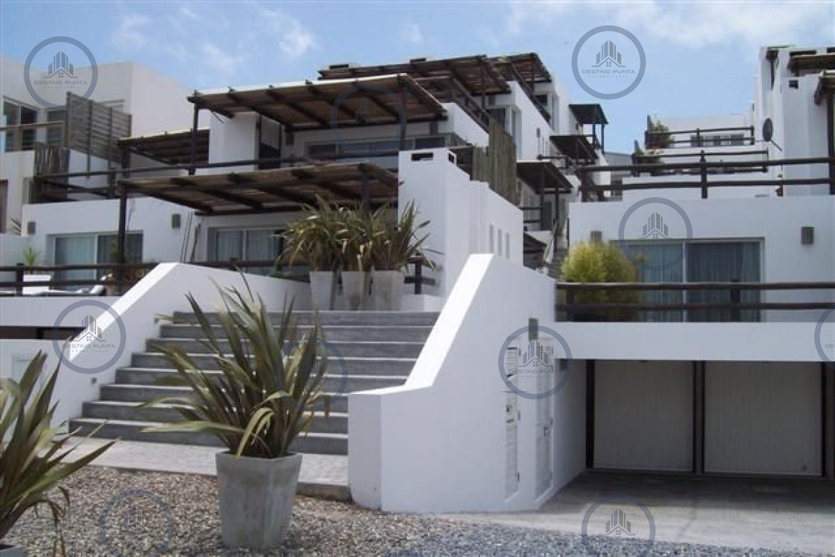 Apartamento ID.1935 - Apartamento con Estufa y Parrillero de 3 Dormitorios en La Barra, Venta y Alquiler