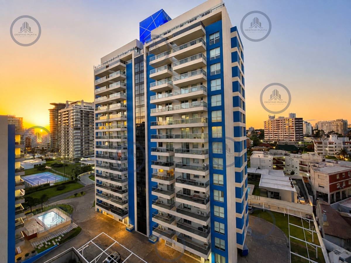 Apartamento ID.1196 - Alquiler anual o venta Apartamento de 2 Dormitorios, Playa Brava, Punta del Este