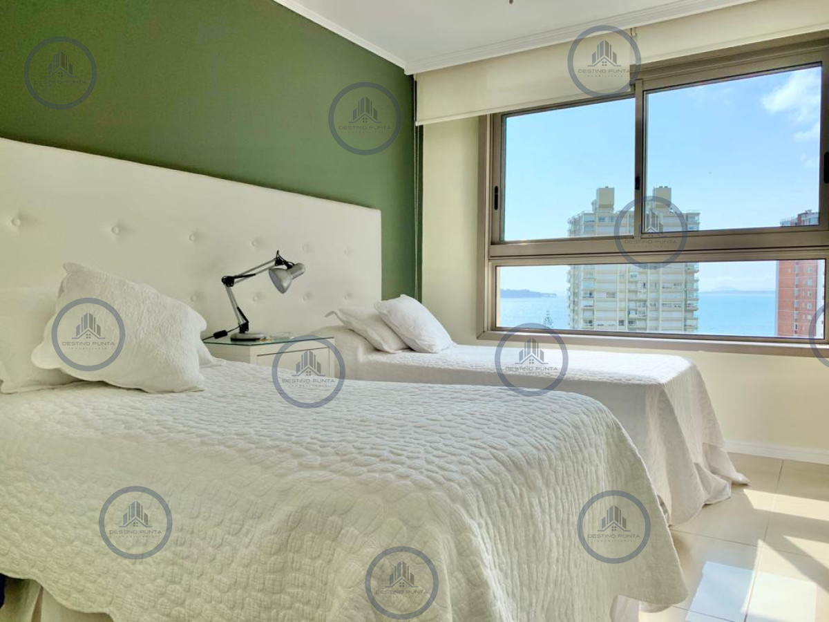 Apartamento ID.241 - Excelente Apartamento de 3 Dormitorios en Playa Brava - Punta del Este