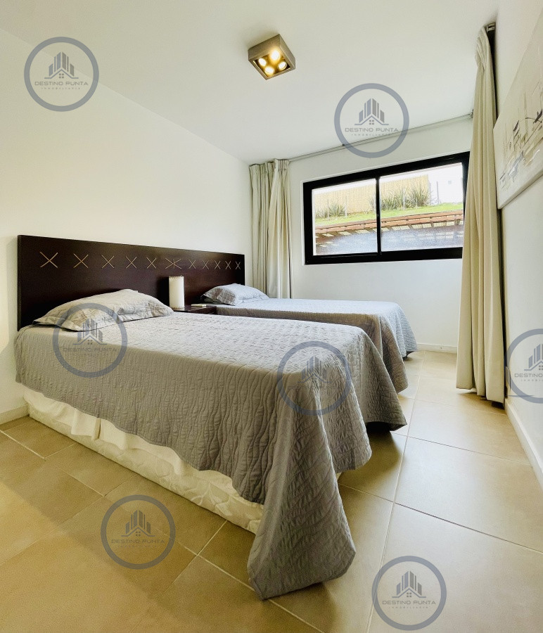 Apartamento ID.1029 - Venta de apartamento de dos dormitorios con parrillero en complejo privado de Punta Ballena