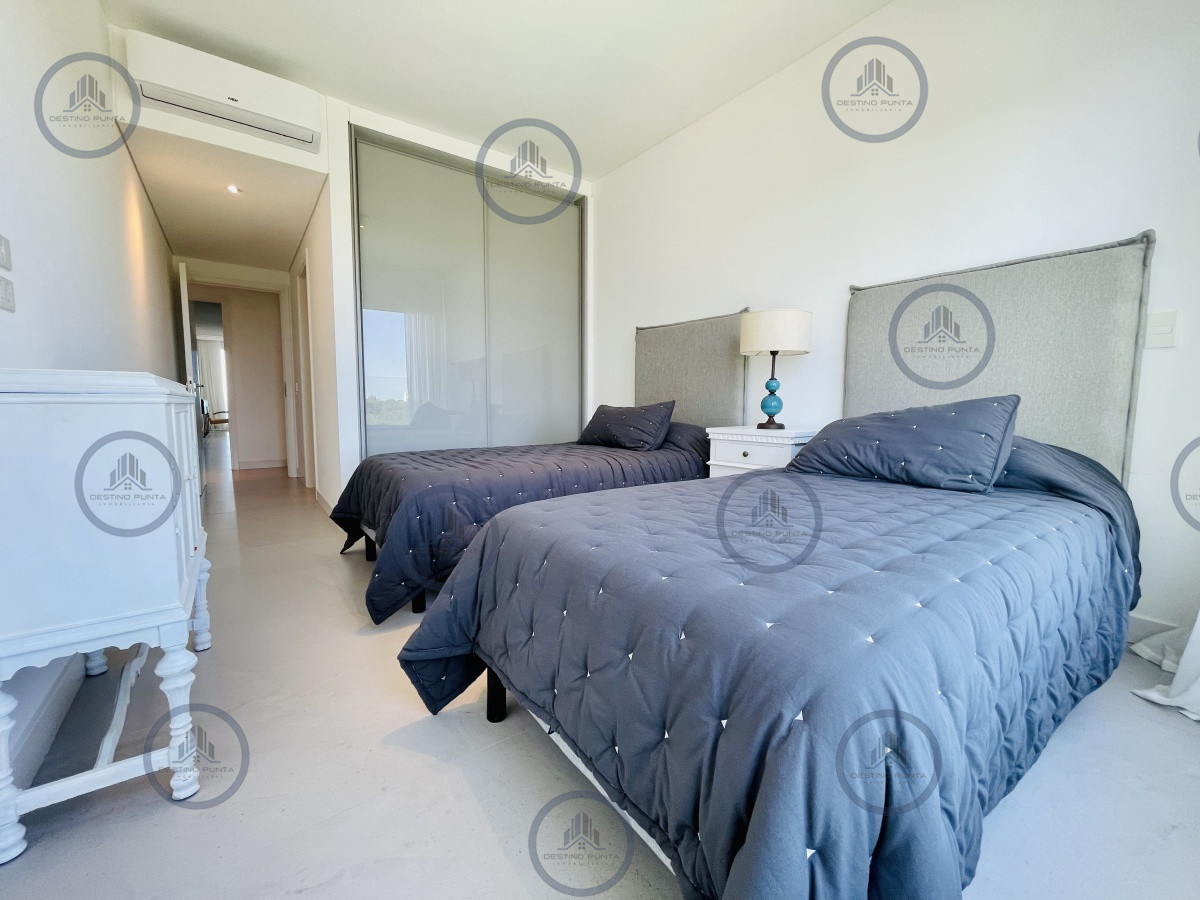 Apartamento ID.291 - Venta de Apartamento de 3 Dormitorios en suite en Le Parc 3 de Playa Brava, Punta del Este