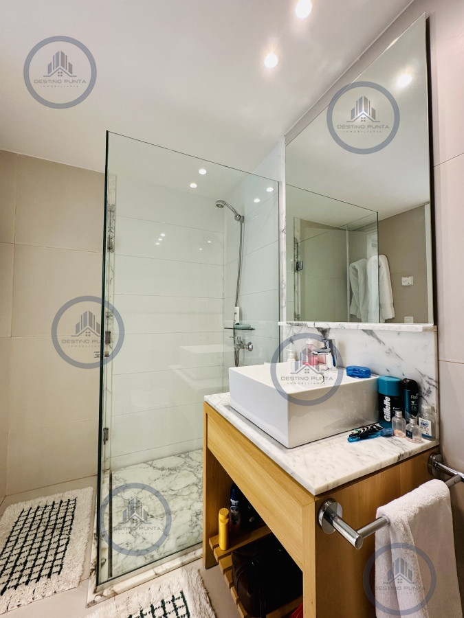 Apartamento ID.1690 - Venta y Alquiler temporario de apartamento moderno de dos dormitorios con parrillero en Punta Ballena