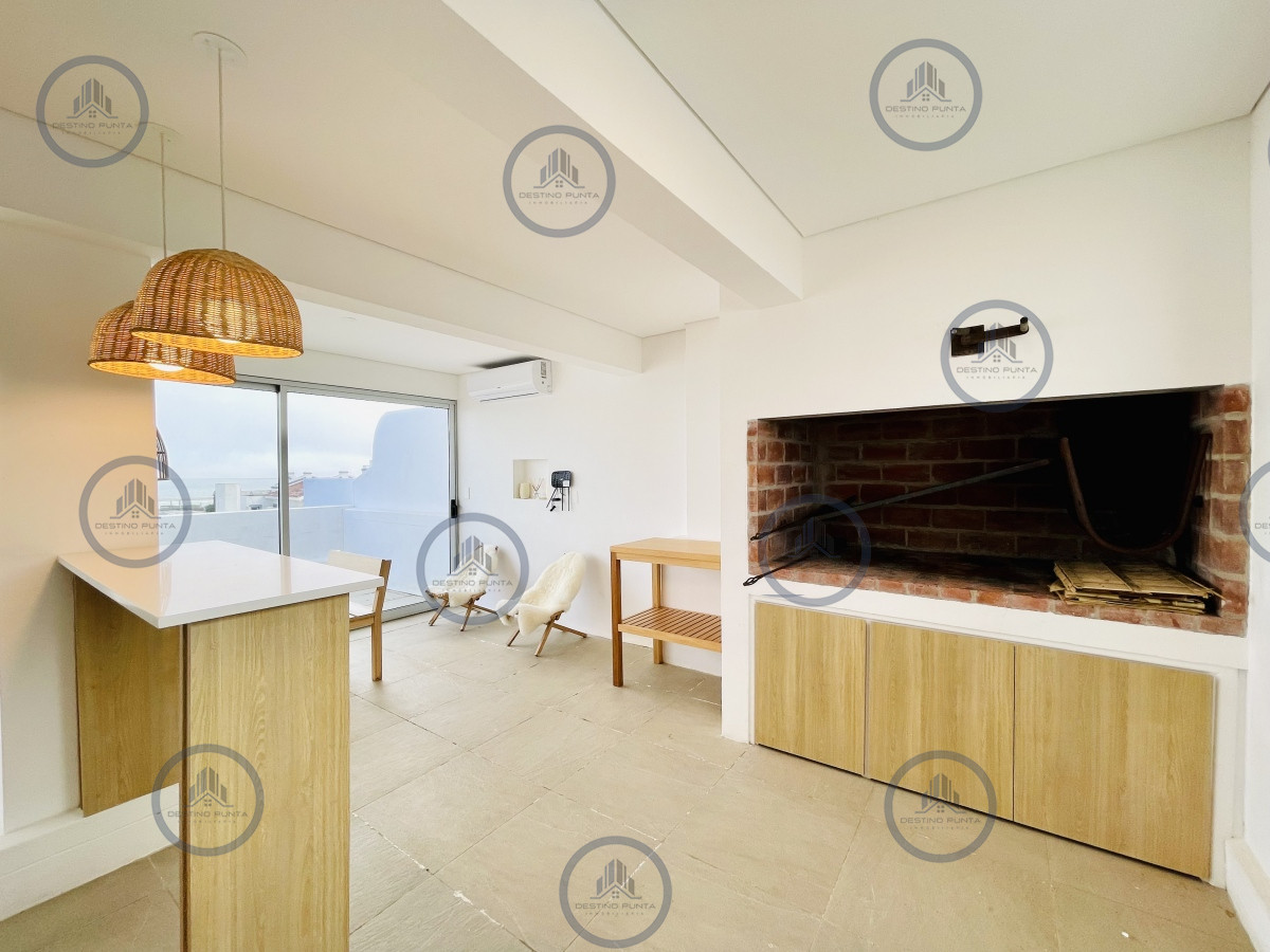 Apartamento ID.1599 - Maravilloso Penthouse de 3 Dormitorios y Parrillero en Montoya, La Barra