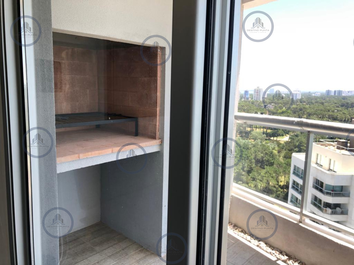 Apartamento ID.164 - Venta y alquiler temporario de apartamento de un dormitorio con parrillero en Playa Brava