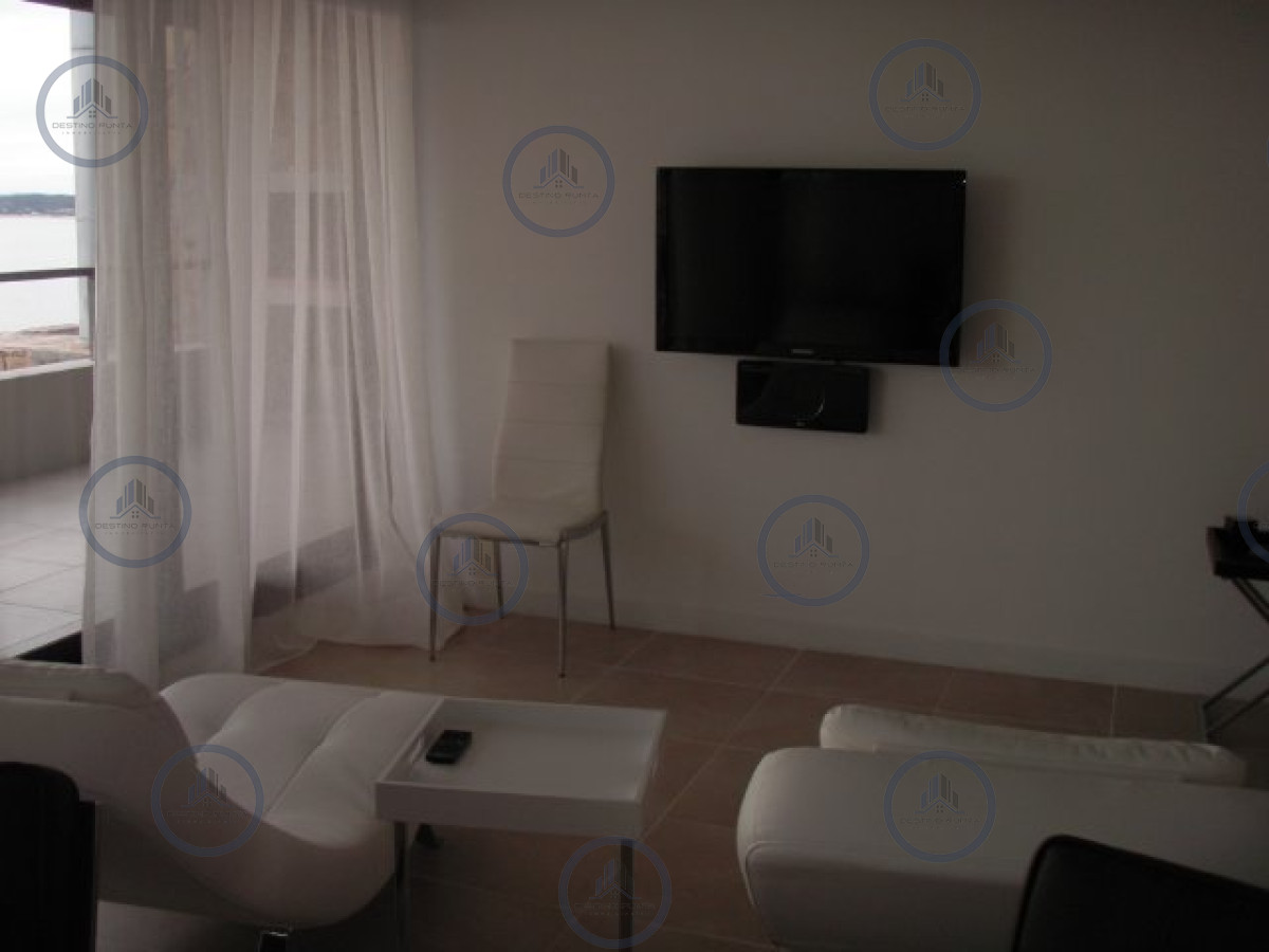 Apartamento ID.31 - Alquiler temporario de apartamento de tres dormitorios más dependencia de servicio, Punta Ballena