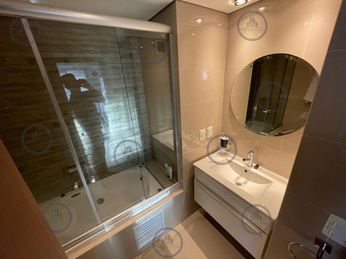 Apartamento ID.2077 - Alquiler temporario de apartamento de 1 dormitorio en playa Brava, Punta del Este