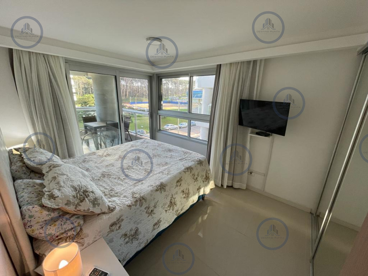 Apartamento ID.2077 - Alquiler temporario de apartamento de 1 dormitorio en playa Brava, Punta del Este
