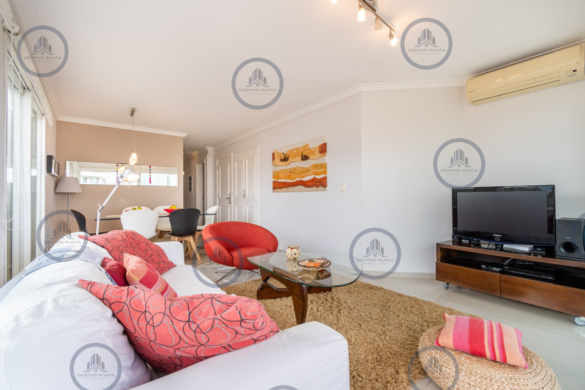Moderno Apartamento de 3 Dormitorios a Pocas Cuadras del Mar En Venta, Playa Brava — fotografía 4