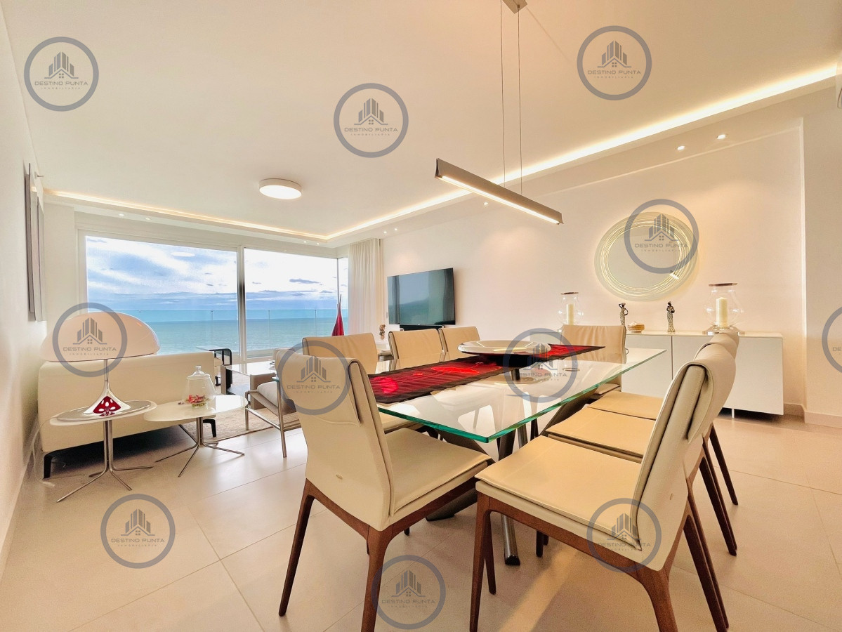 Apartamento ID.1940 - Venta Espectacular Apartamento Frente al Mar, 3 Dormitorios, Le Parc Punta del Este