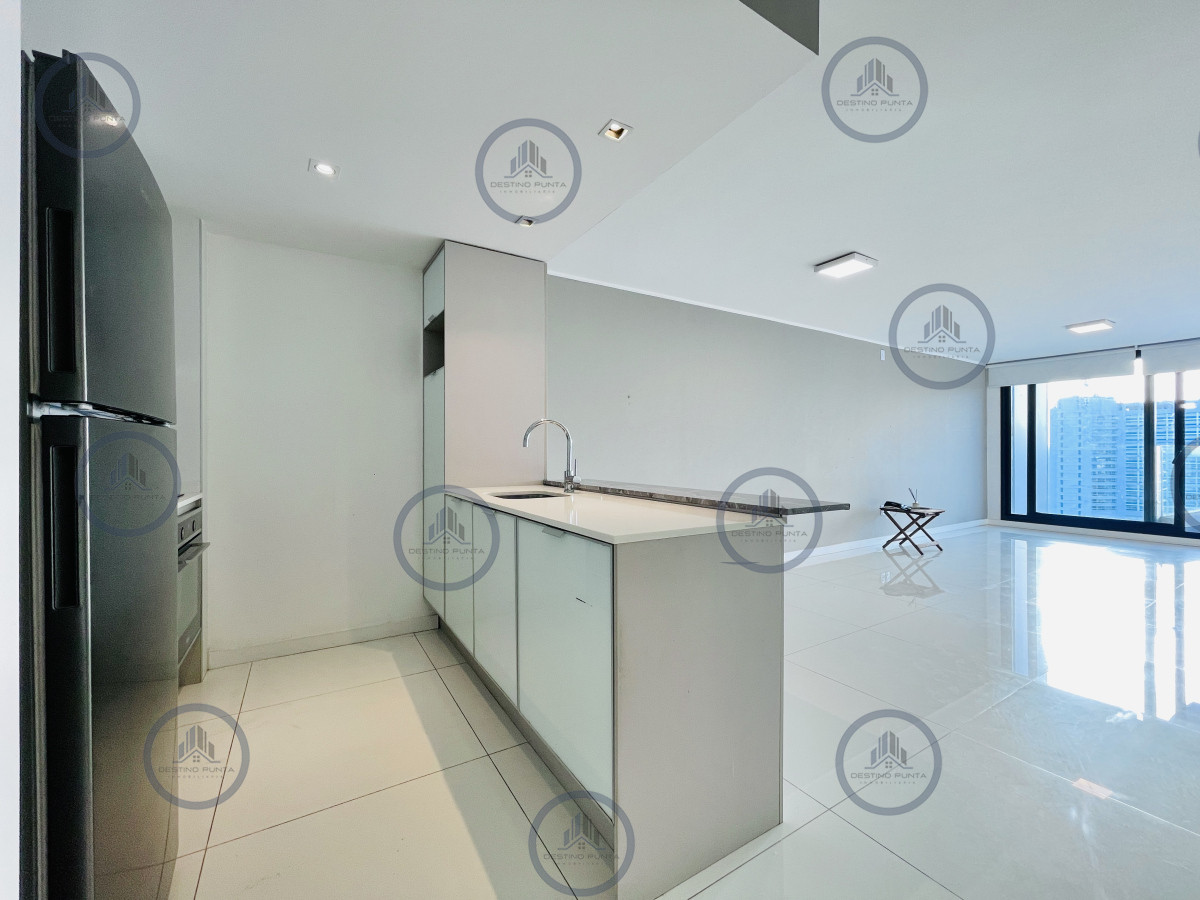 Apartamento ID.2711 - Apartamento de 2 Dormitorios en Alquiler Anual a pasos de Playas Mansa y Brava