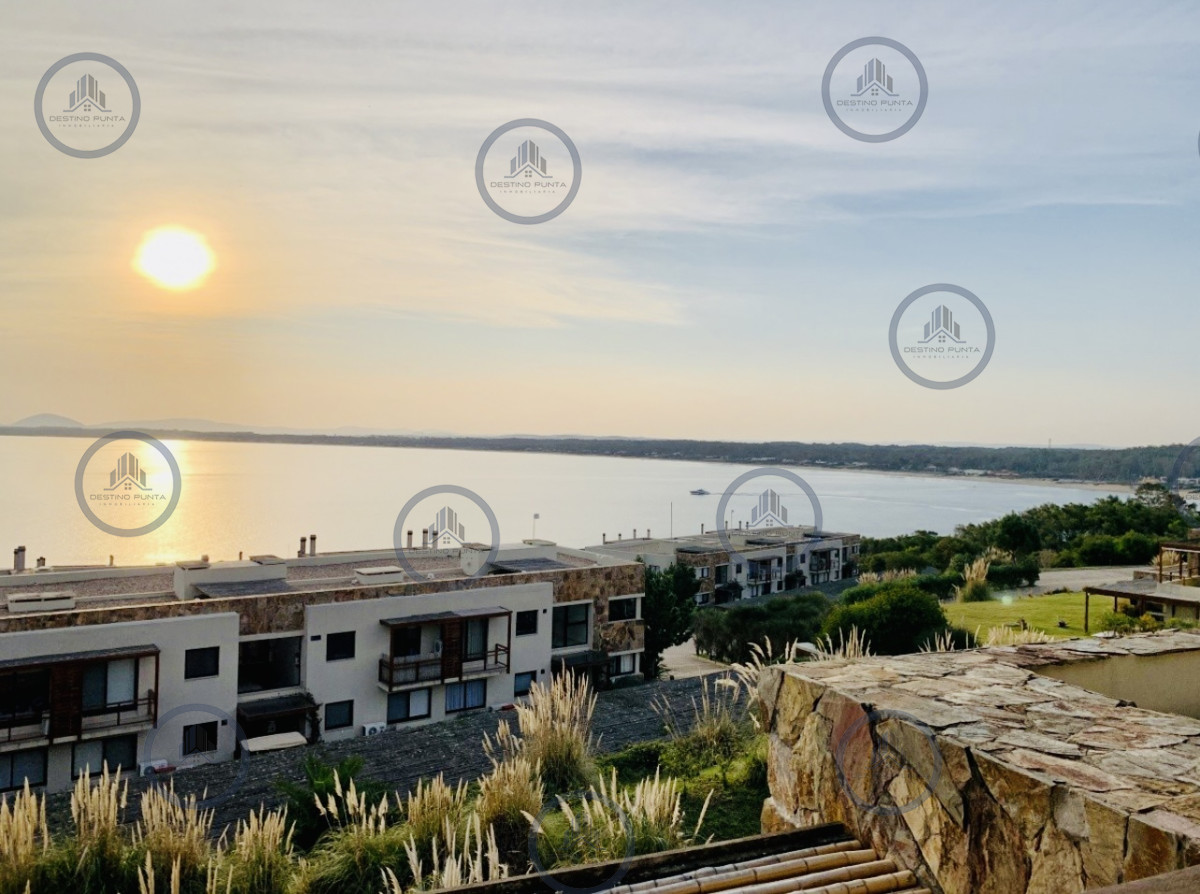 Apartamento ID.125 - Alquiler temporario de apartamento de dos dormitorios con parrillero, Punta Ballena